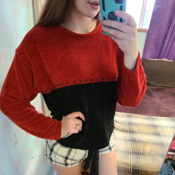 Sweater - Picture 5 of 5